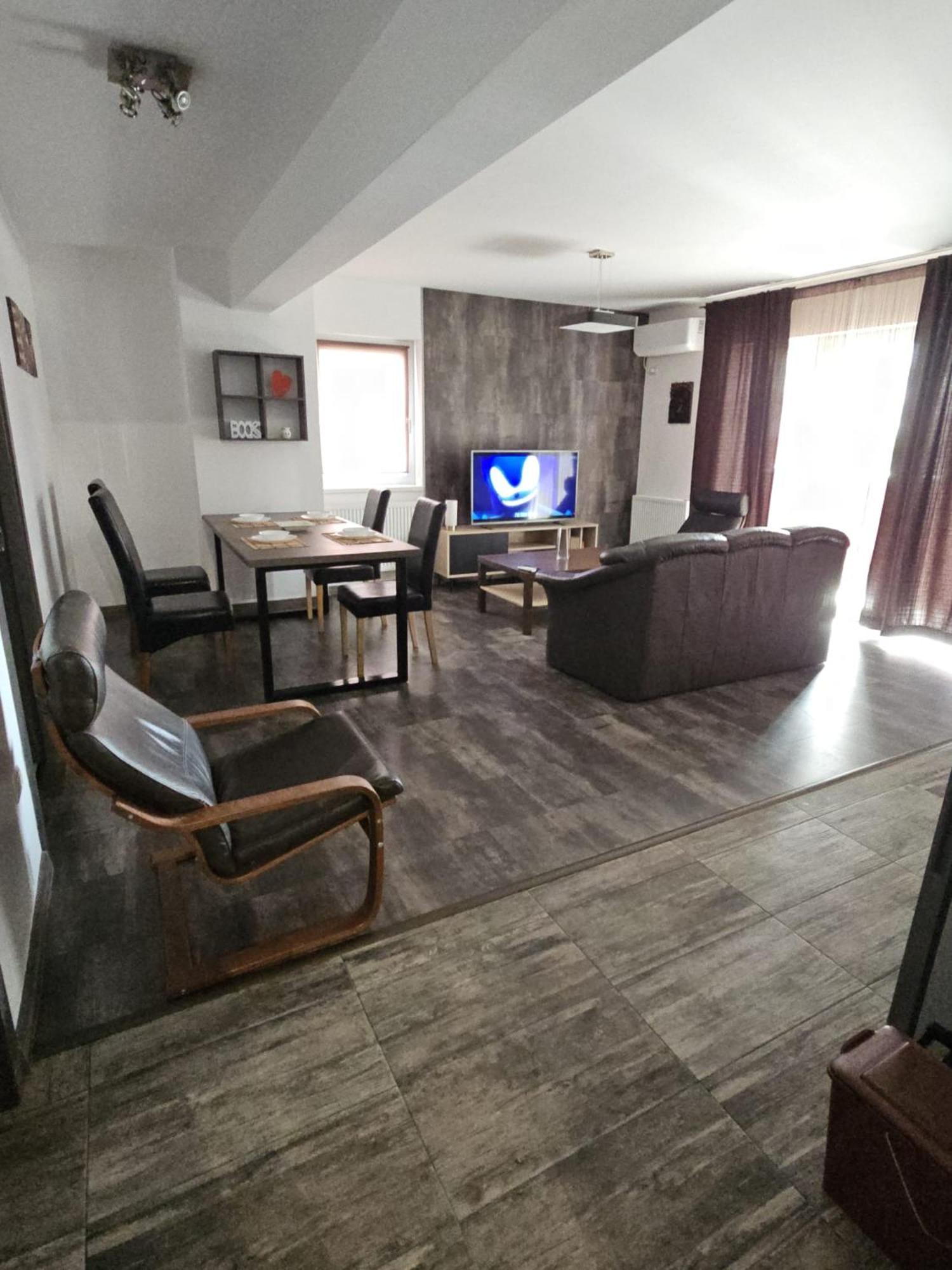 Ferienwohnung Lotus Area On Oradea Exterior foto